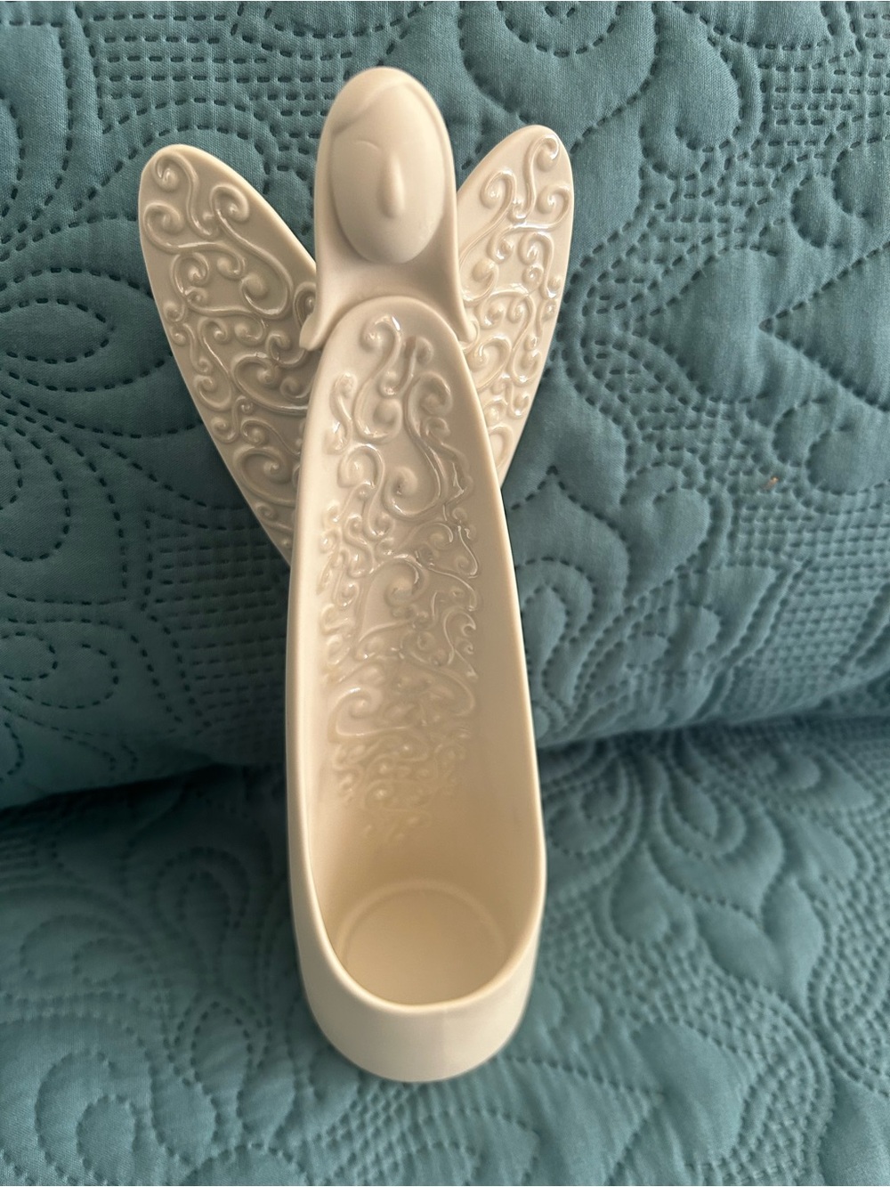 PartyLite White Bisque Porcelain Angel Serenity Tealight Holder
